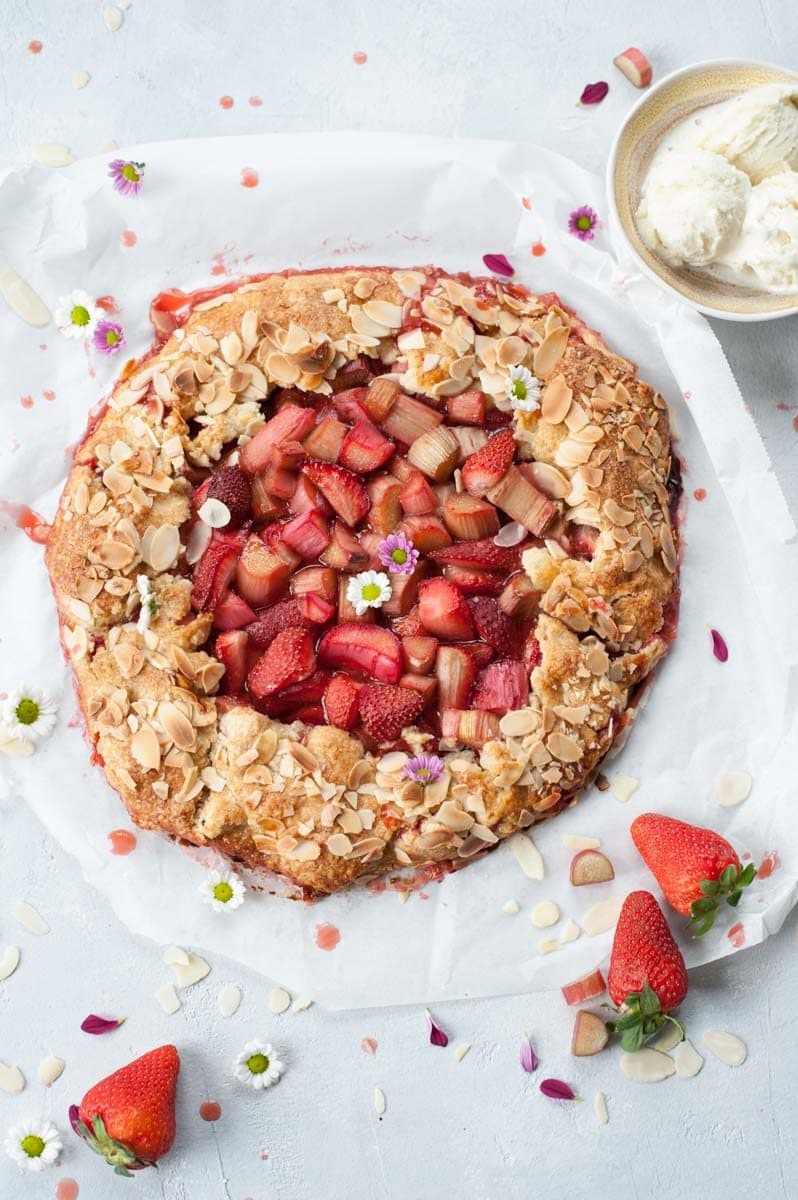 strawberry rhubarb galette