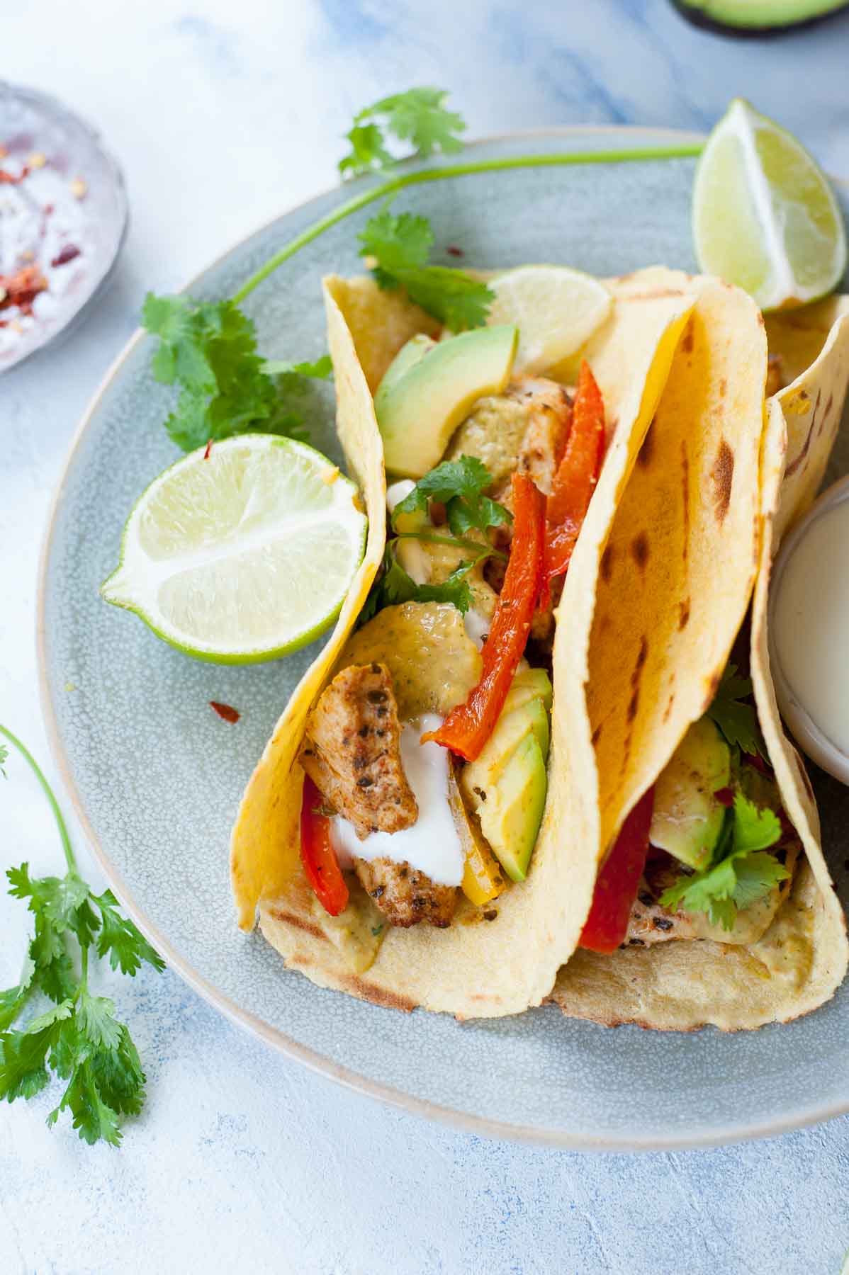 Sheet Pan Chicken Fajitas (video) quick and easy dinner in 30 mins