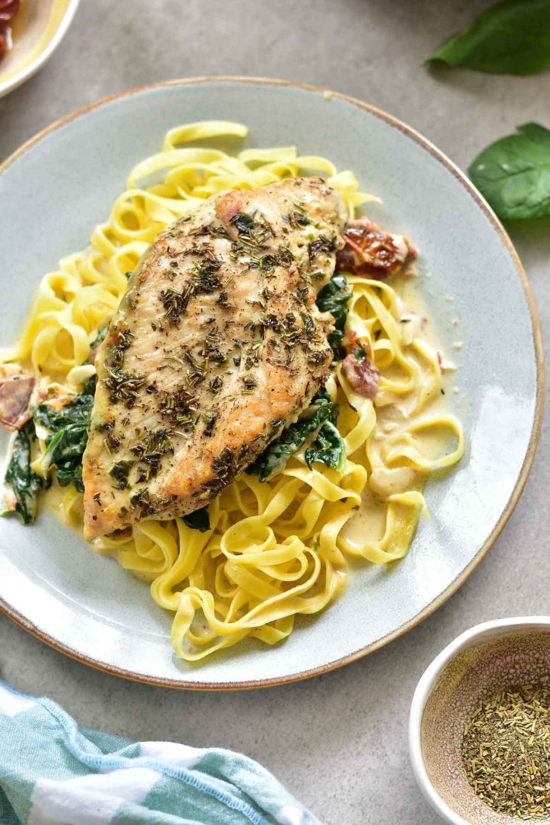 Tuscan chicken in creamy sundried tomato and spinach sauce