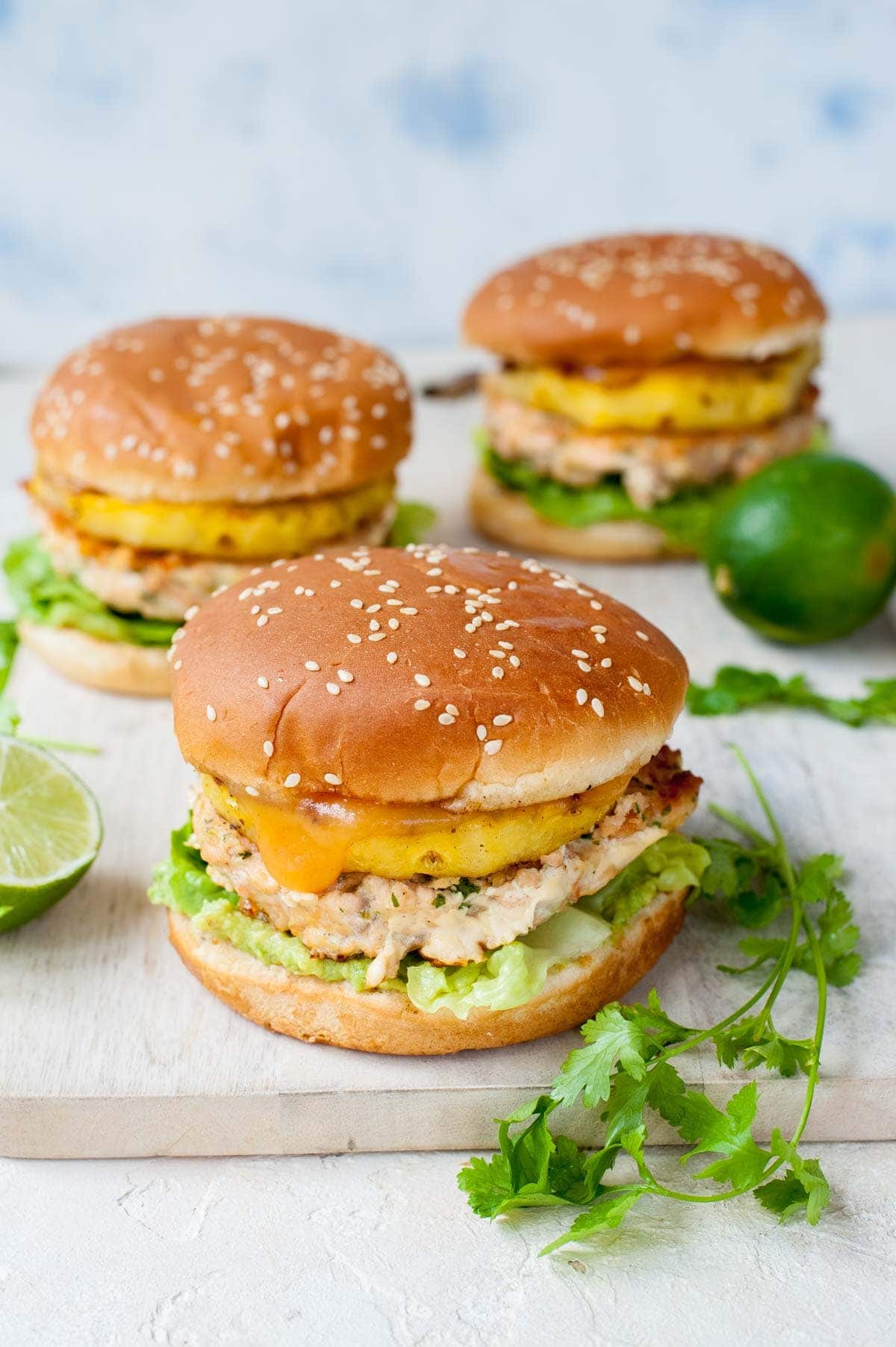 Salmon burgers with pineapple and guacamole - Everyday Delicious