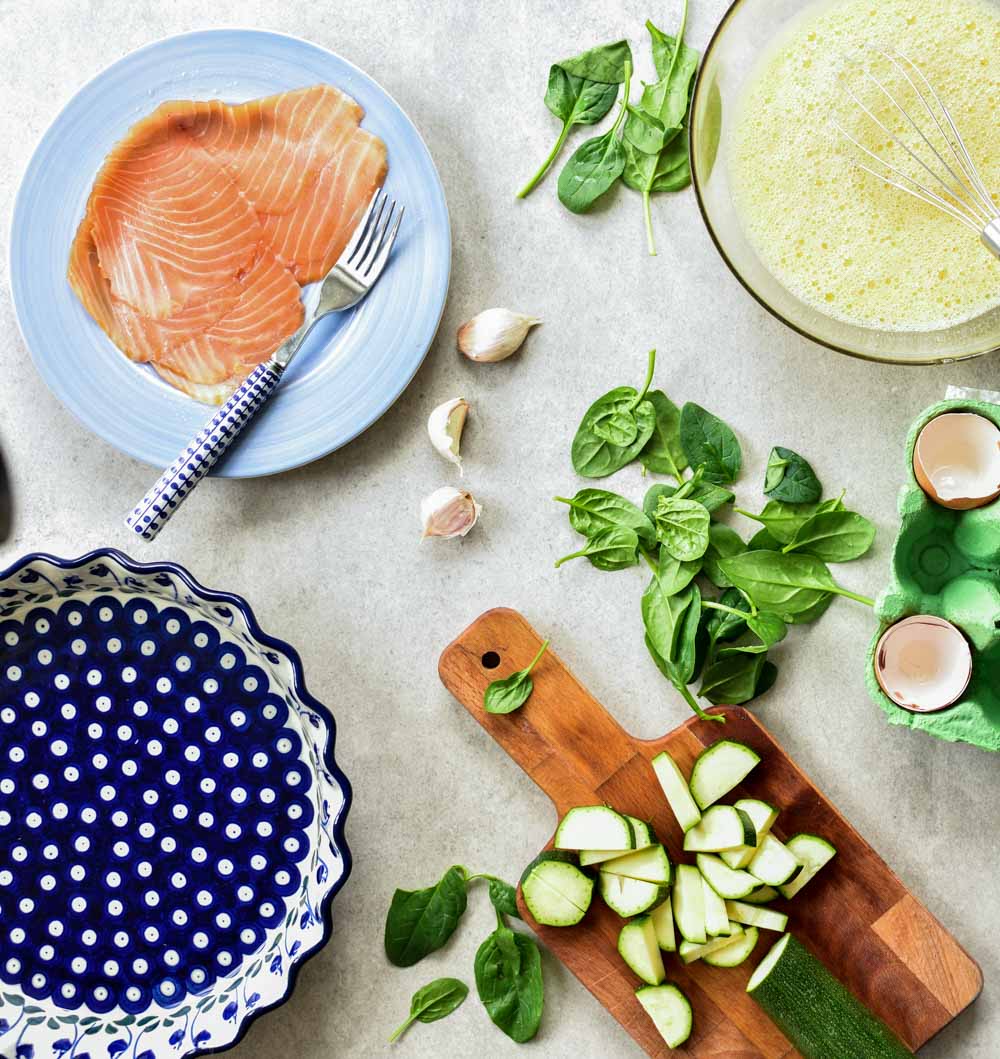 Ingredients needed to prepare smoked salmon frittata.