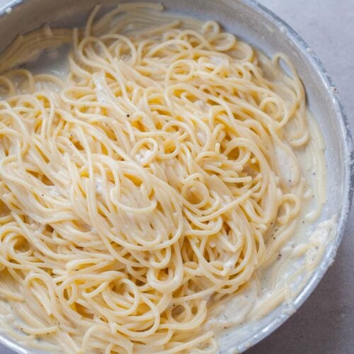 Spaghetti cacio e pepe - Everyday Delicious