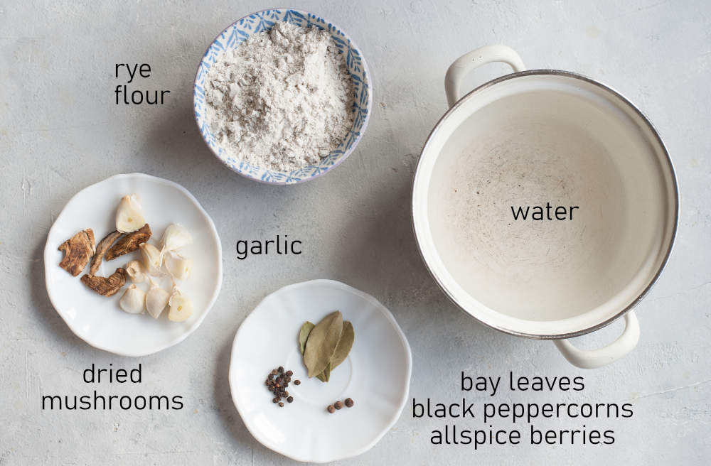 Labeled ingredients for sour rye starter.