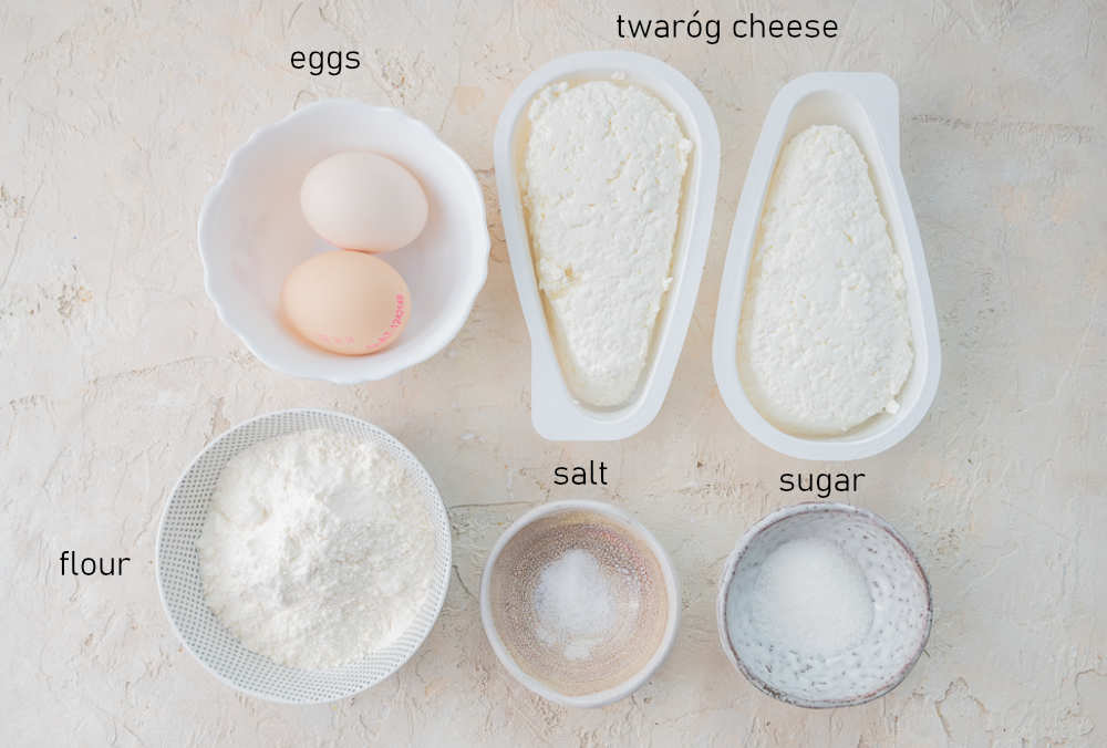 Labeled ingredients for cheese leniwe.