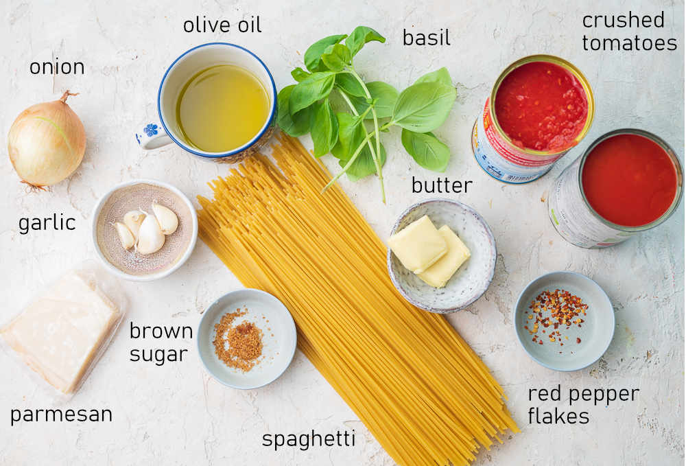 Lebeled ingredients for Spaghetti Pomodoro (from 'the Bear').