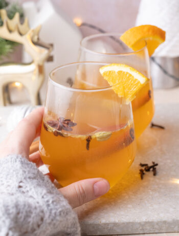 Two glasses with mulled white wine.