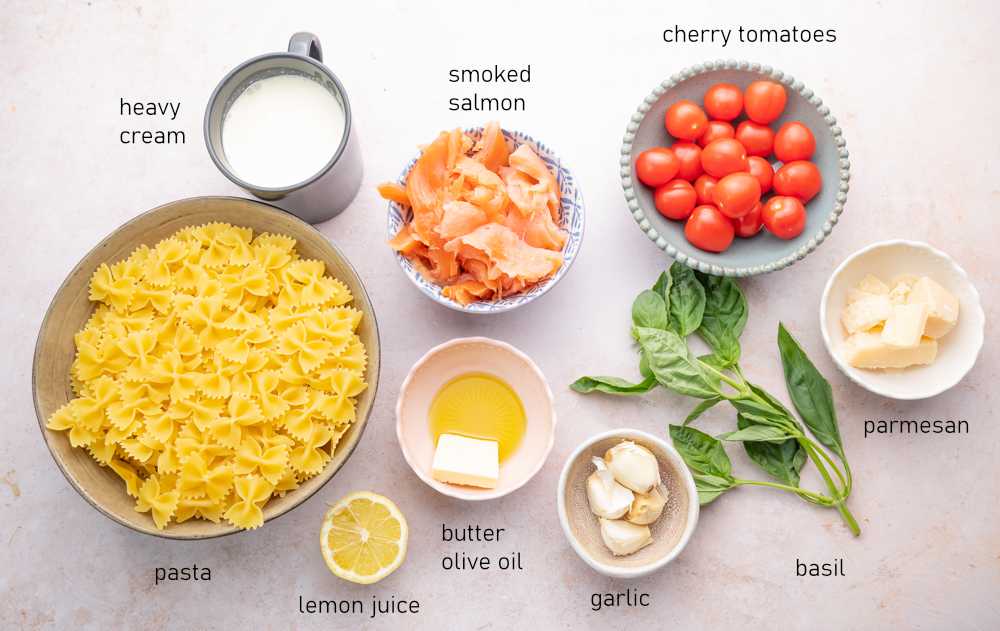 Labeled ingredients for smoked salmon pasta.
