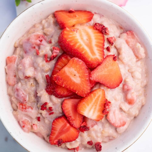 Strawberries and Cream Oatmeal Everyday Delicious