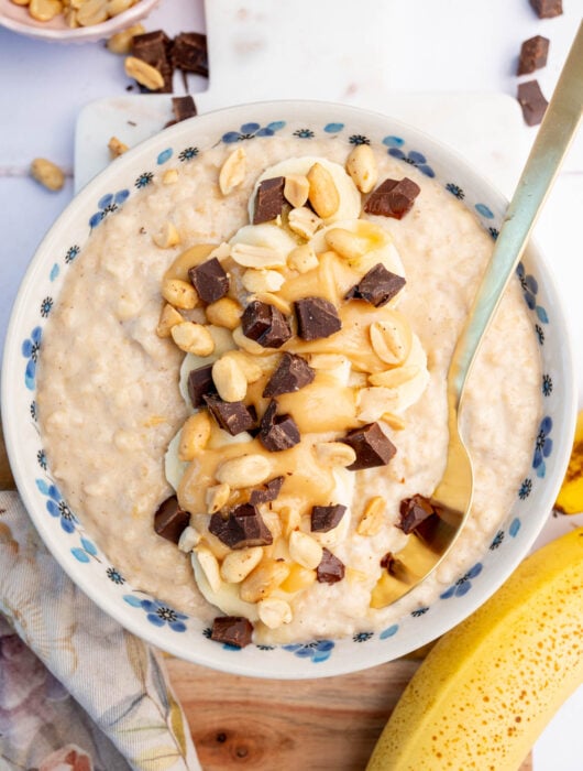 Banana peanut butter oatmeal in a bowl.