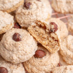 Nussmakronen cookies on a wire rack.